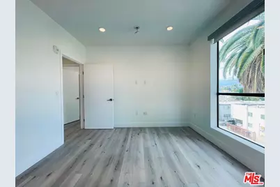 14612 Calvert St #202, Van Nuys, CA 91411 - Photo 17