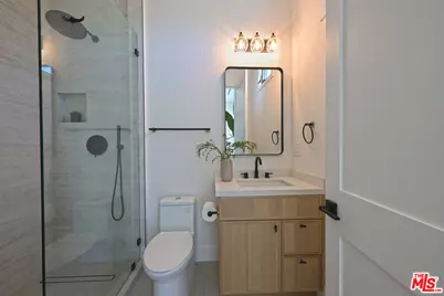 3072 Hollyridge Dr, Los Angeles, CA 90068 - Photo 23