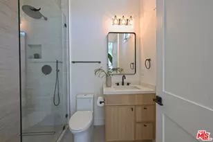 3072 Hollyridge Dr, Los Angeles, CA 90068 - Photo 23