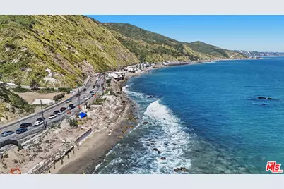 19922 Pacific Coast Hwy, Malibu, CA 90265 - Photo 9