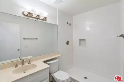 20111 Leadwell St #3, Winnetka, CA 91306 - Photo 17