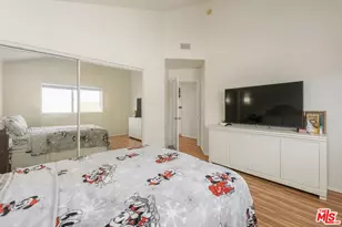 9152 Vincente Way, North Hills, CA 91343 - Photo 19