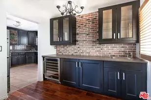 2008 S Bedford St, Los Angeles, CA 90034 - Photo 7