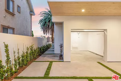 6239 Banner Ave #1-2, Los Angeles, CA 90038 - Photo 23
