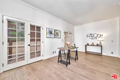 420 S Barrington Ave #102, Los Angeles, CA 90049 - Photo 17