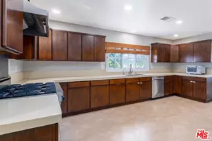 15405 Valley Vista Blvd, Sherman Oaks, CA 91403 - Photo 17