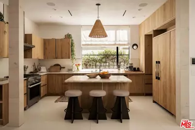 832 Milwood Ave, Venice, CA 90291 - Photo 3