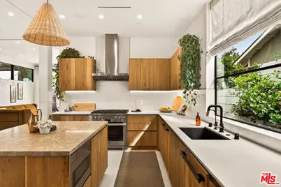 832 Milwood Ave, Venice, CA 90291 - Photo 13