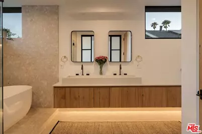 832 Milwood Ave, Venice, CA 90291 - Photo 29