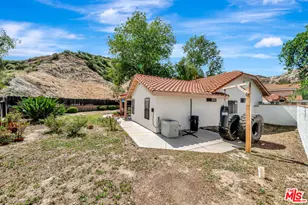 15724 Kenneth Pl, Canyon Country, CA 91387 - Photo 39