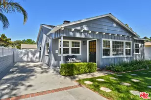 22025 De La Osa St, Woodland Hills, CA 91364 - Photo 3