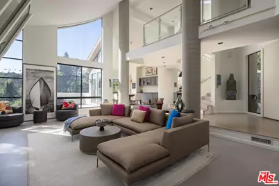 1060 Oakmont St, Los Angeles, CA 90049 - Photo 7