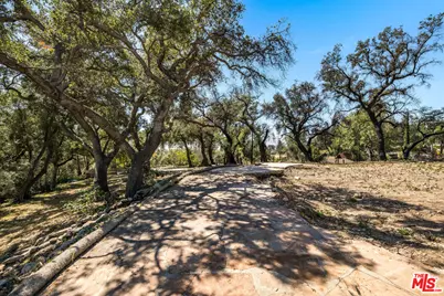 3172 Rubio Canyon Rd, Altadena, CA 91001 - Photo 13