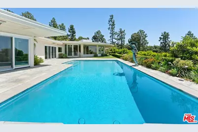 1725 Loma Vista Dr, Beverly Hills, CA 90210 - Photo 1