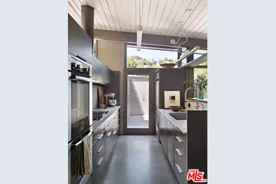 12450 Rochedale Ln, Los Angeles, CA 90049 - Photo 5