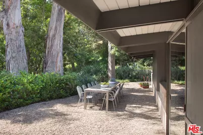 12450 Rochedale Ln, Los Angeles, CA 90049 - Photo 11