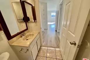 13227 Vanowen St, North Hollywood, CA 91605 - Photo 7