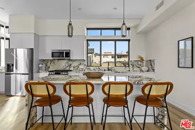 1318 N Vista St, Los Angeles, CA 90046 - Photo 9