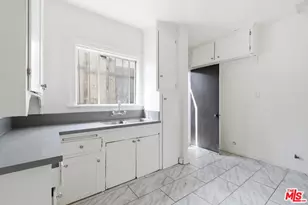 1570 E 110th St, Los Angeles, CA 90059 - Photo 5