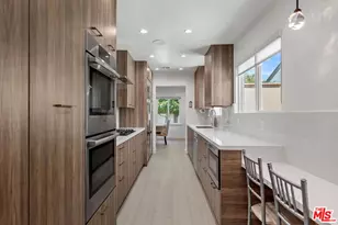 12849 Tiara St, Valley Village, CA 91607 - Photo 17