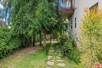 1568 S Point View St, Los Angeles, CA 90035 - Photo 41