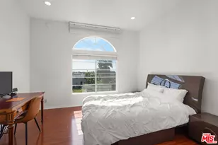 801 Lorraine Blvd, Los Angeles, CA 90005 - Photo 37