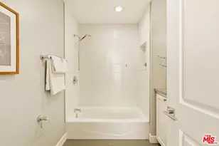 1026 S Windsor Blvd, Los Angeles, CA 90019 - Photo 35