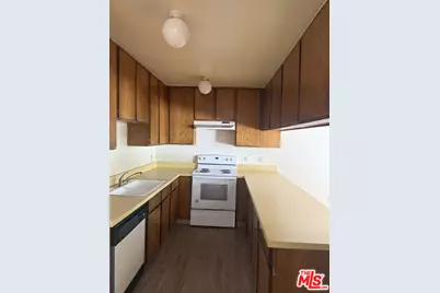 130 N Alexandria Ave, Los Angeles, CA 90004 - Photo 21