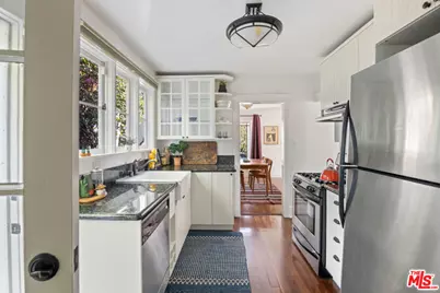 1007 Sanborn Ave, Los Angeles, CA 90029 - Photo 17