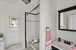 1007 Sanborn Ave, Los Angeles, CA 90029 - Photo 23