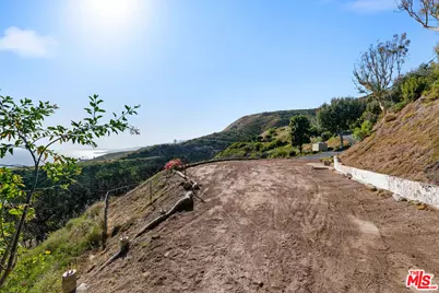20756 Seaboard Rd, Malibu, CA 90265 - Photo 7