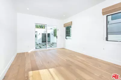 732 N Cherokee Ave, Los Angeles, CA 90038 - Photo 21