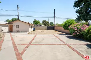 8716 Hayvenhurst Ave, North Hills, CA 91343 - Photo 19