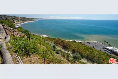 18434 Coastline Dr, Malibu, CA 90265 - Photo 13