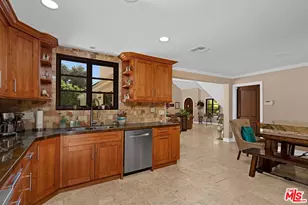 3645 Longview Valley Rd, Sherman Oaks, CA 91423 - Photo 11