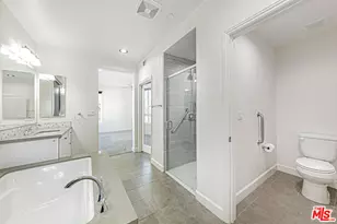 12883 Runway Rd, Playa Vista, CA 90094 - Photo 25