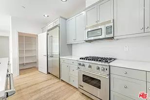 12883 Runway Rd, Playa Vista, CA 90094 - Photo 11