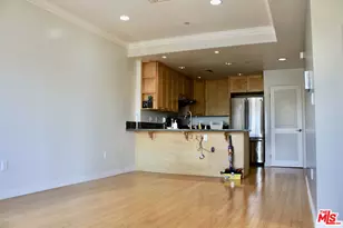 3061 W 12th Pl, Los Angeles, CA 90006 - Photo 7