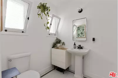 1640 S Gramercy Pl, Los Angeles, CA 90019 - Photo 35