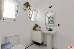 1640 S Gramercy Pl, Los Angeles, CA 90019 - Photo 35