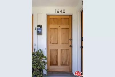 1640 S Gramercy Pl, Los Angeles, CA 90019 - Photo 3