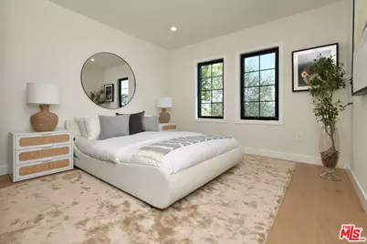 7907 Vicksburg Ave, Los Angeles, CA 90045 - Photo 43
