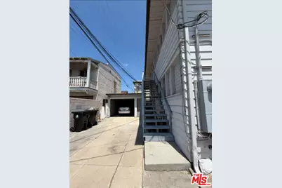 903 N Edgemont St, Los Angeles, CA 90029 - Photo 15