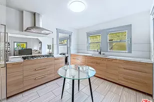 3025 Edgehill Dr, Los Angeles, CA 90018 - Photo 9