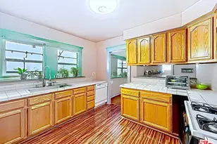 3025 Edgehill Dr, Los Angeles, CA 90018 - Photo 35