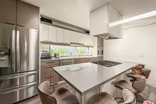 3025 Edgehill Dr, Los Angeles, CA 90018 - Photo 23