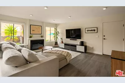 100 Hurlbut St #12, Pasadena, CA 91105 - Photo 3