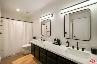 100 Hurlbut St #12, Pasadena, CA 91105 - Photo 15