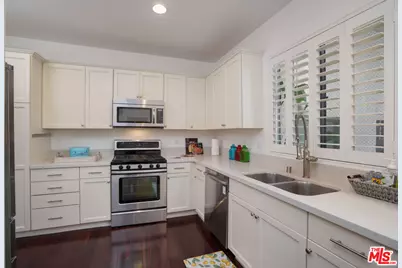 11636 Montana Ave #311, Los Angeles, CA 90049 - Photo 7