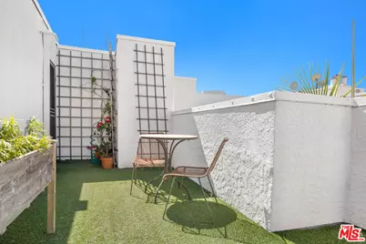 11636 Montana Ave #311, Los Angeles, CA 90049 - Photo 19